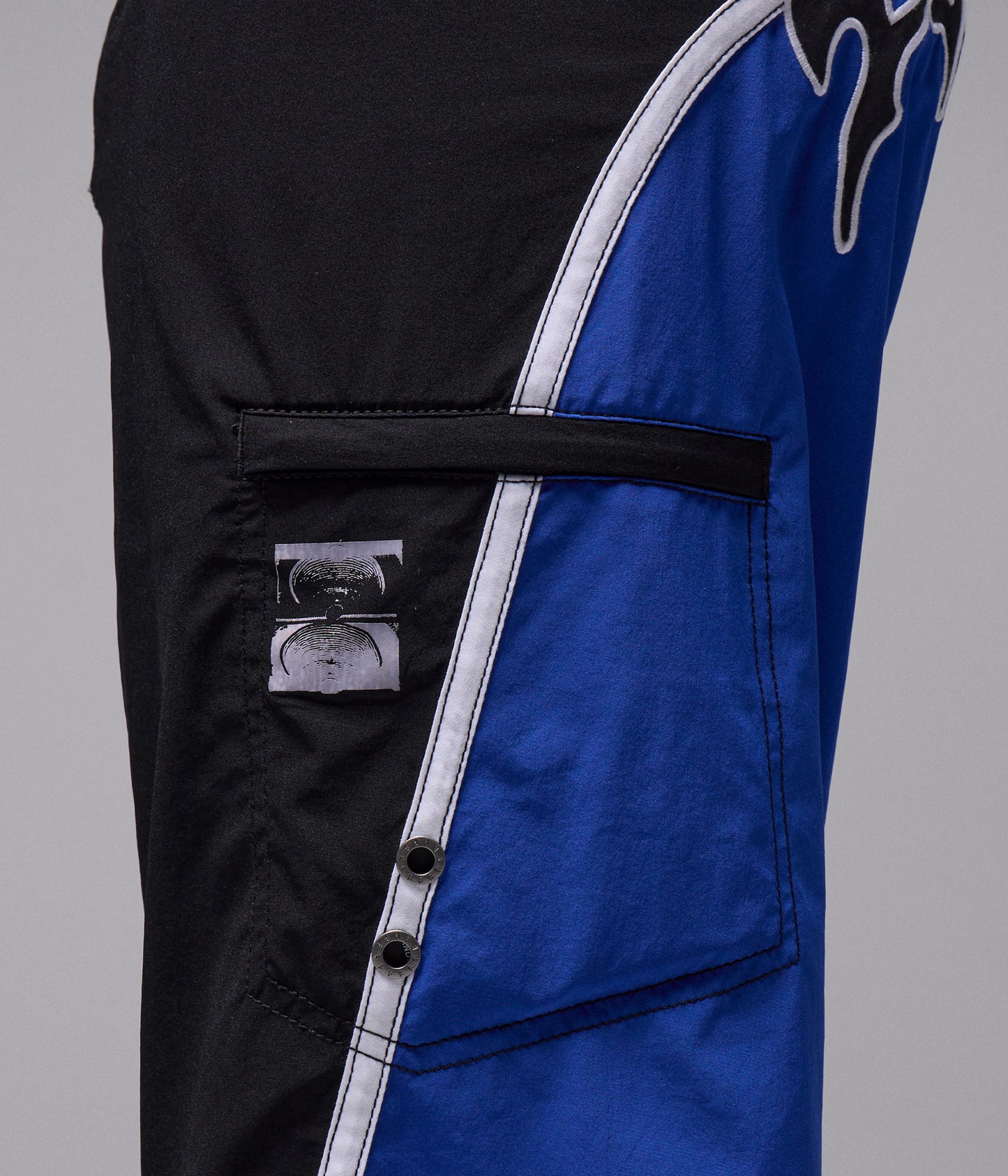 Former Proscription 21" Trunk - Black