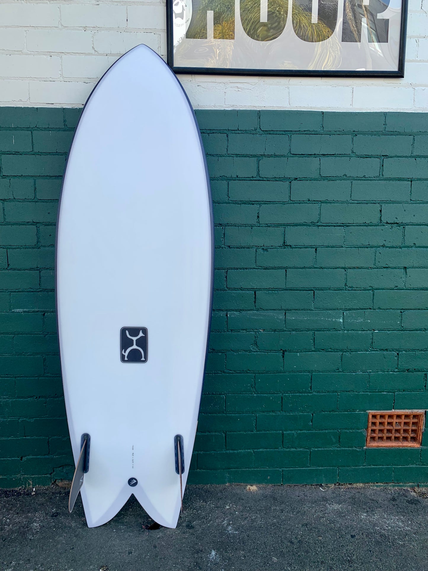 TOO FISH 5'9 (37.3L) - RENTAL