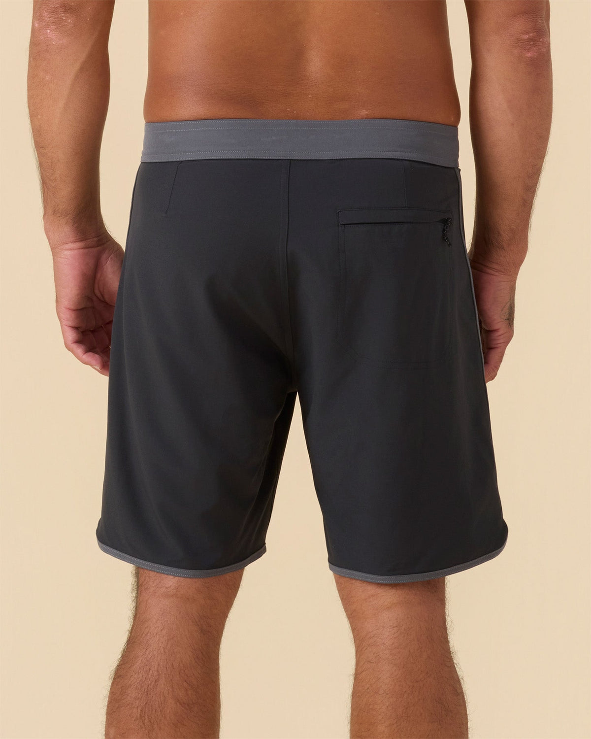 Outerknown All Time Scallop 18" Trunk - Bright Black
