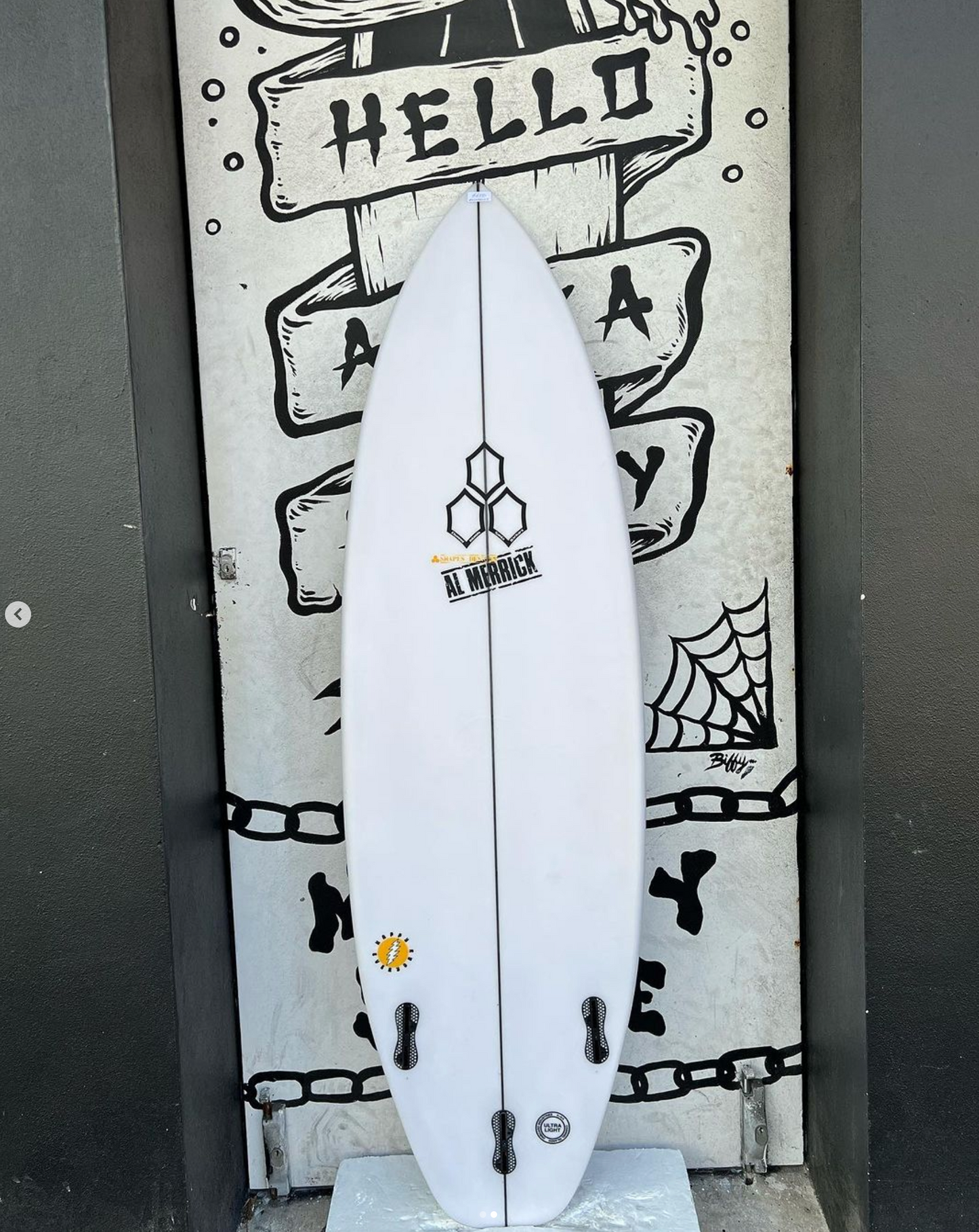 USED - 5'7 HAPPY EVERYDAY (26.4L)