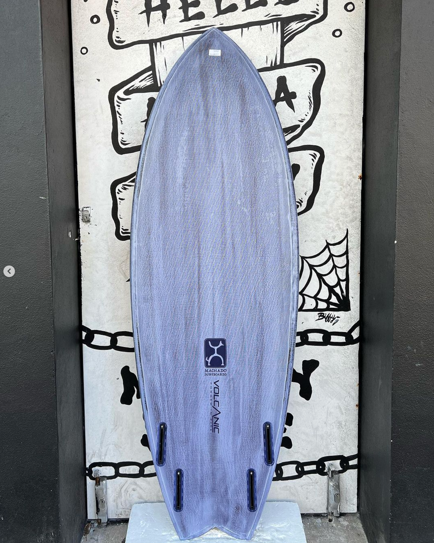 USED - 5'8 MACHADO SEASIDE (35.4L)