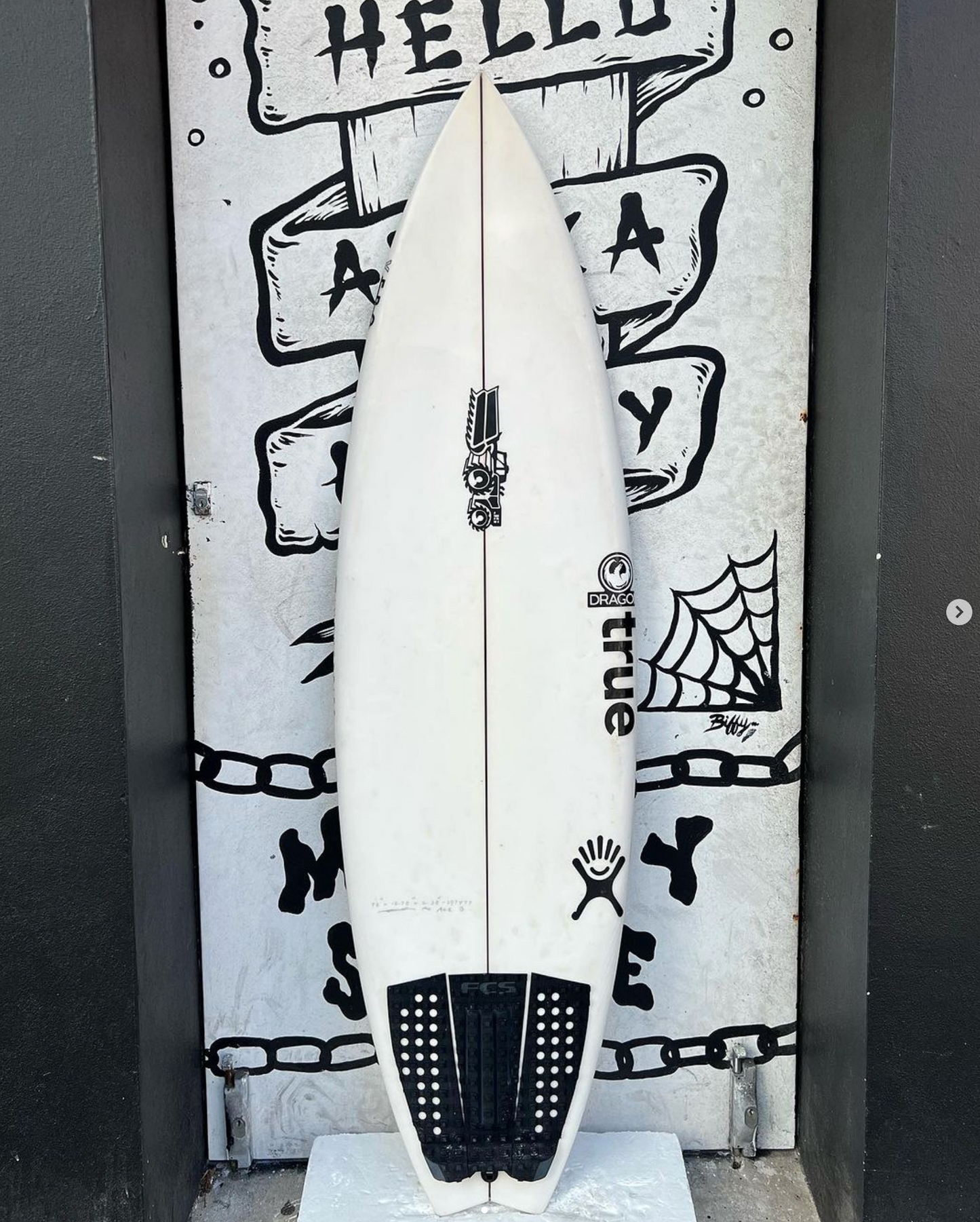 USED - 5'8 XERO QUAD (27L)