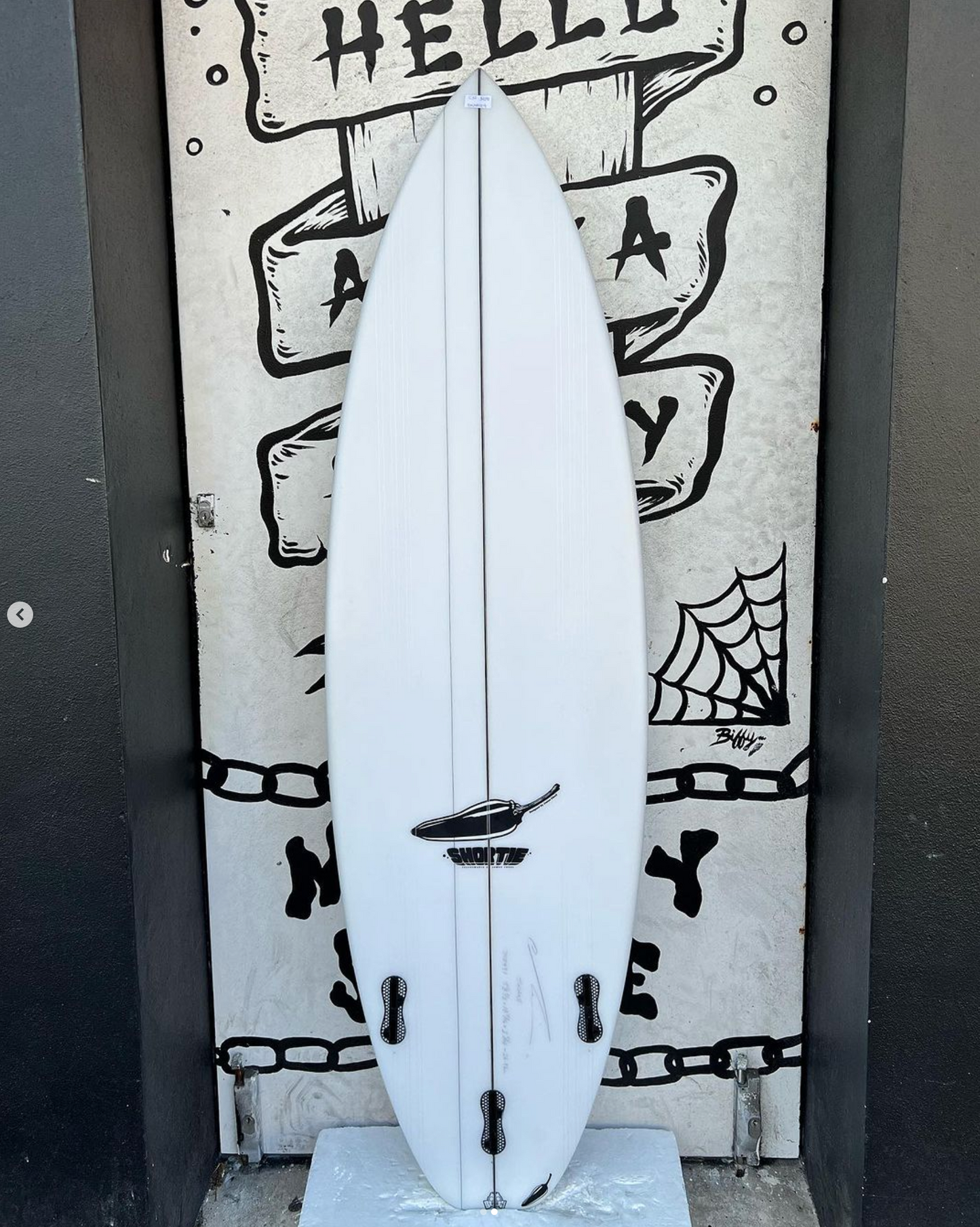 USED - 5'8 1/2 SHORTIE (26.3L)