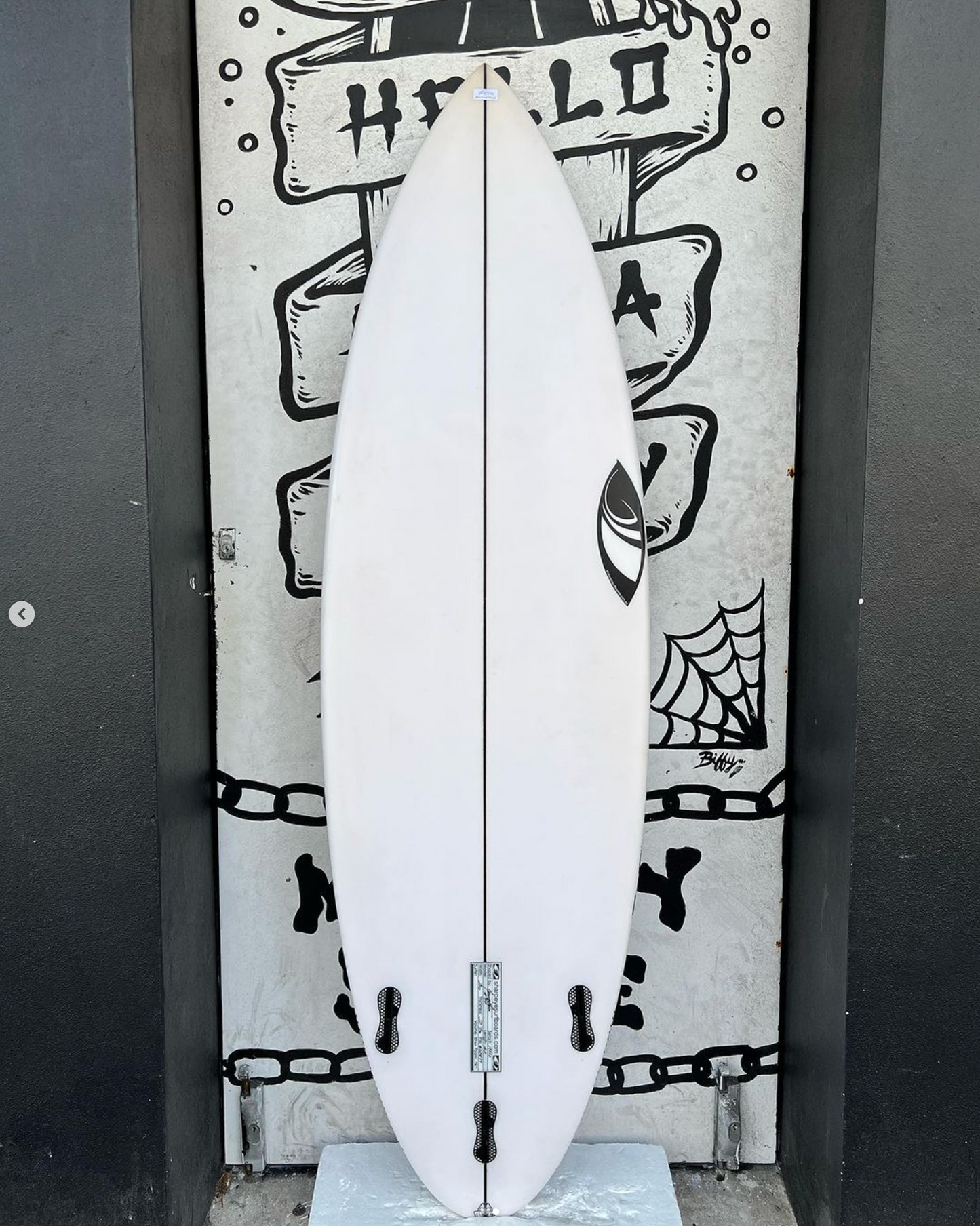 USED - 6'2 #77 (32.6L)