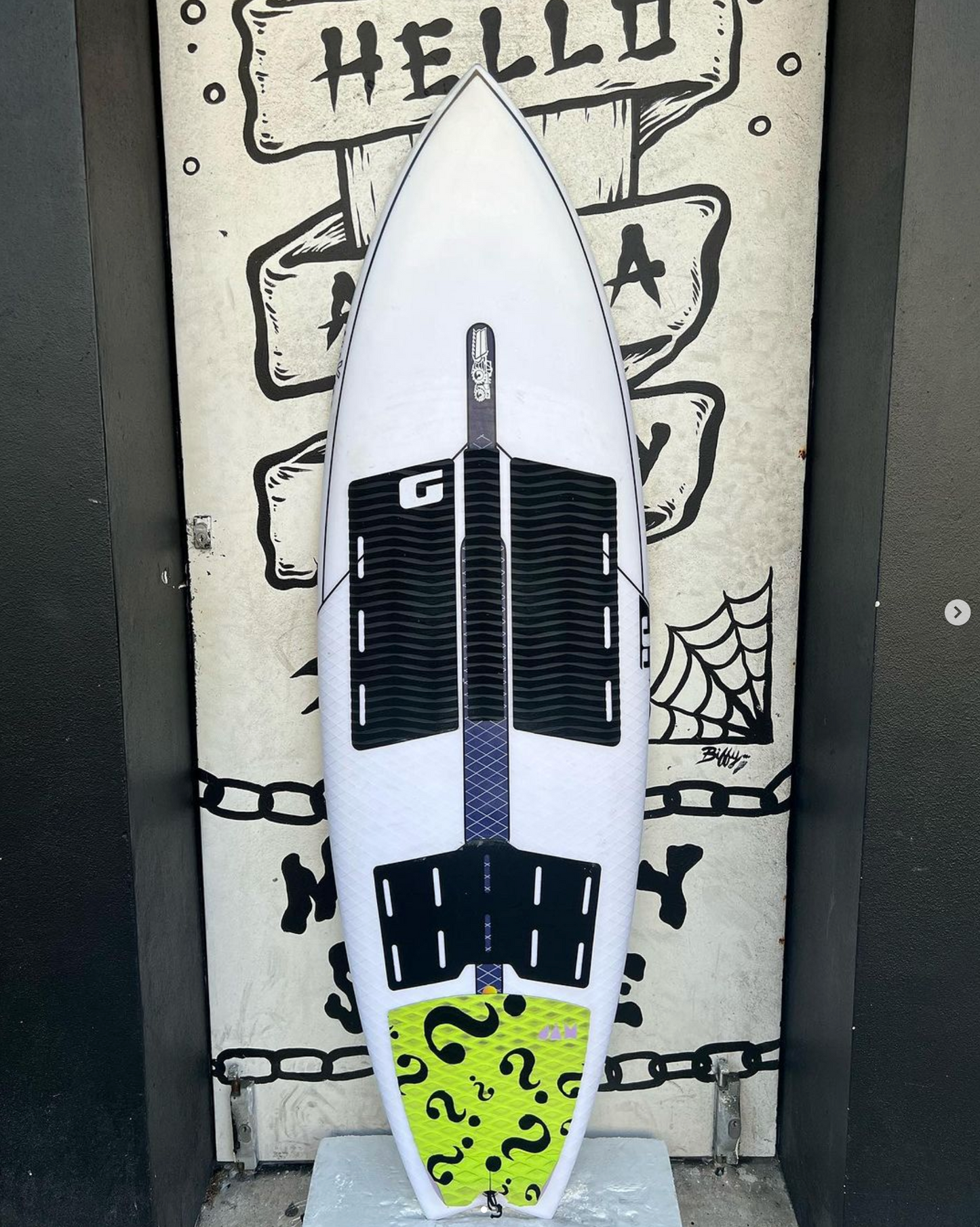 USED - 5'10 SUB XERO HYFI EPOXY (37.1L)