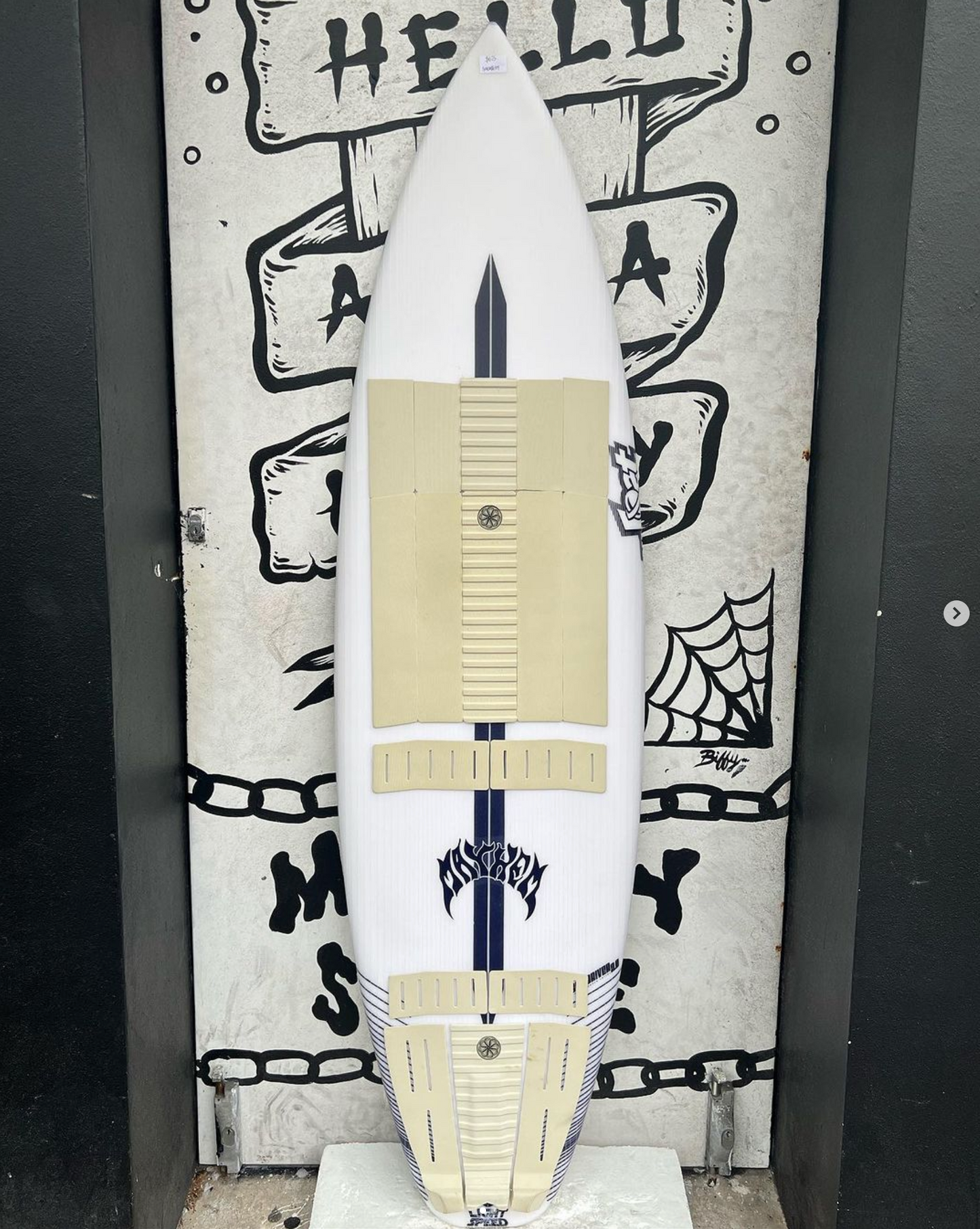 USED - 5'11 SUB DRIVER EPOXY (29.2L)