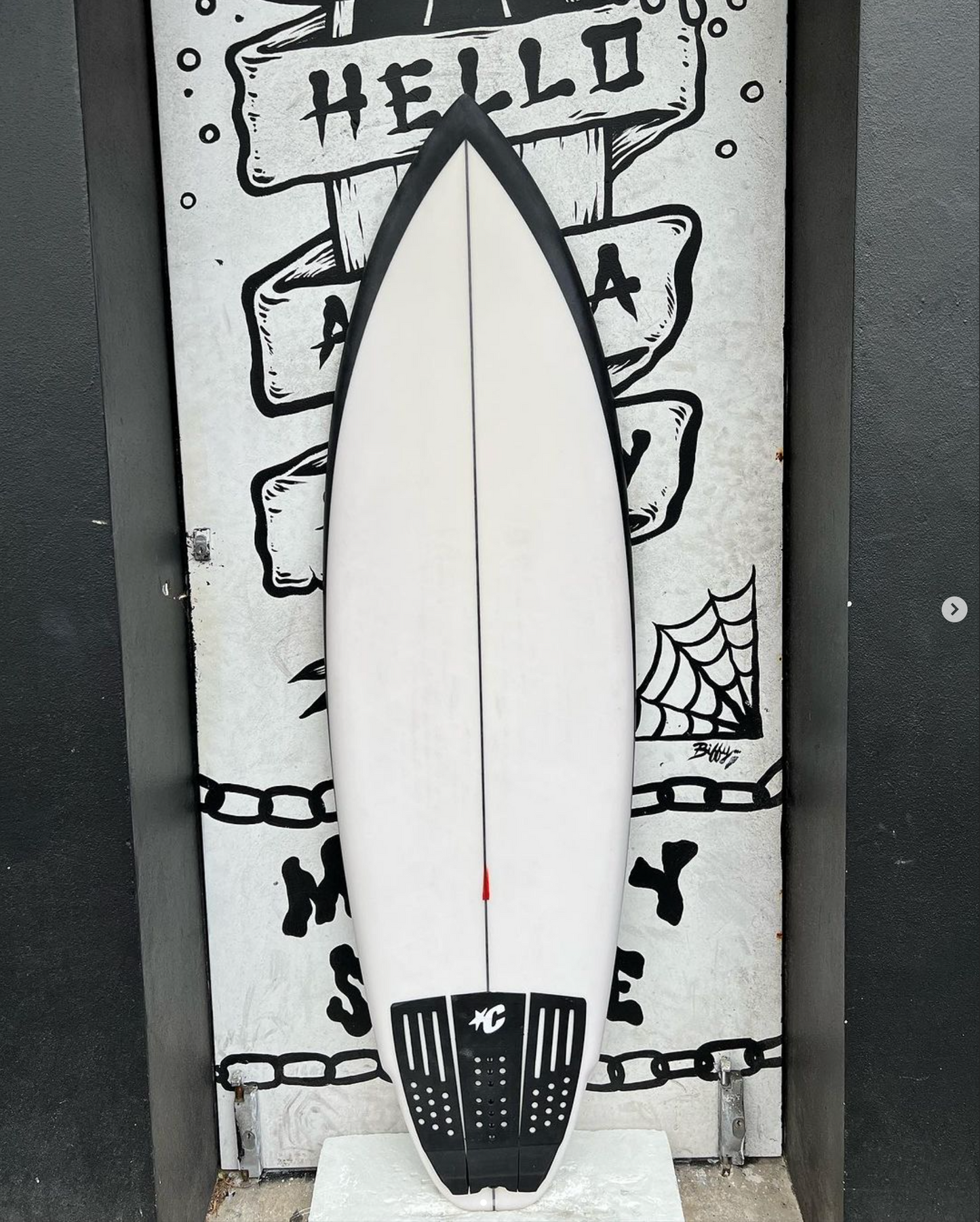 USED - 5'10 LANE SPLITTER (33L)