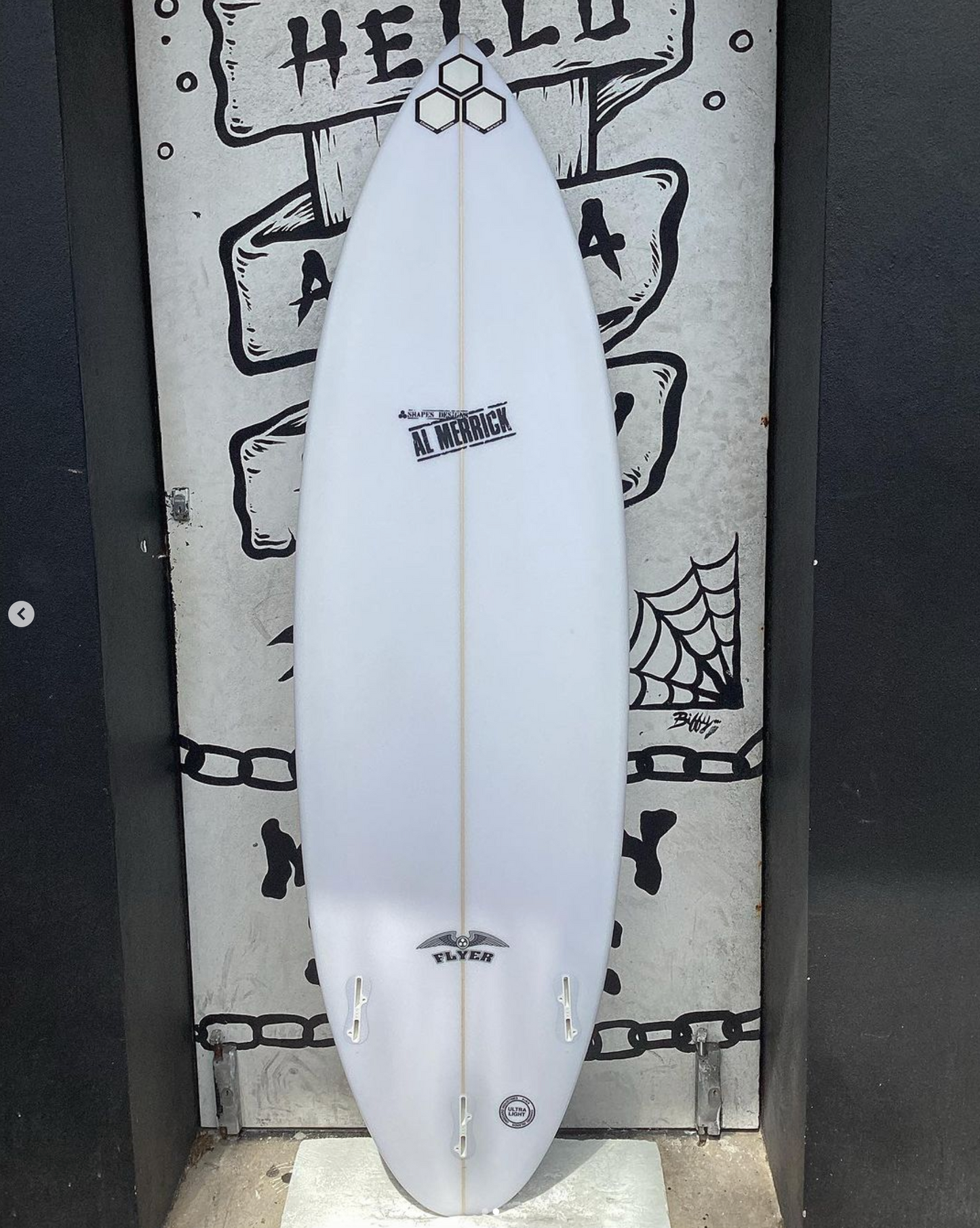 USED - 6'0 OG FLYER ROUND TAIL (32.6L)