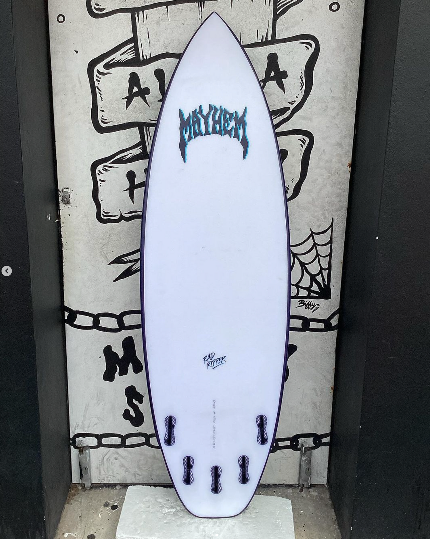 USED - 5'6 RAD RIPPER BLACK SHEEP (27.2L)
