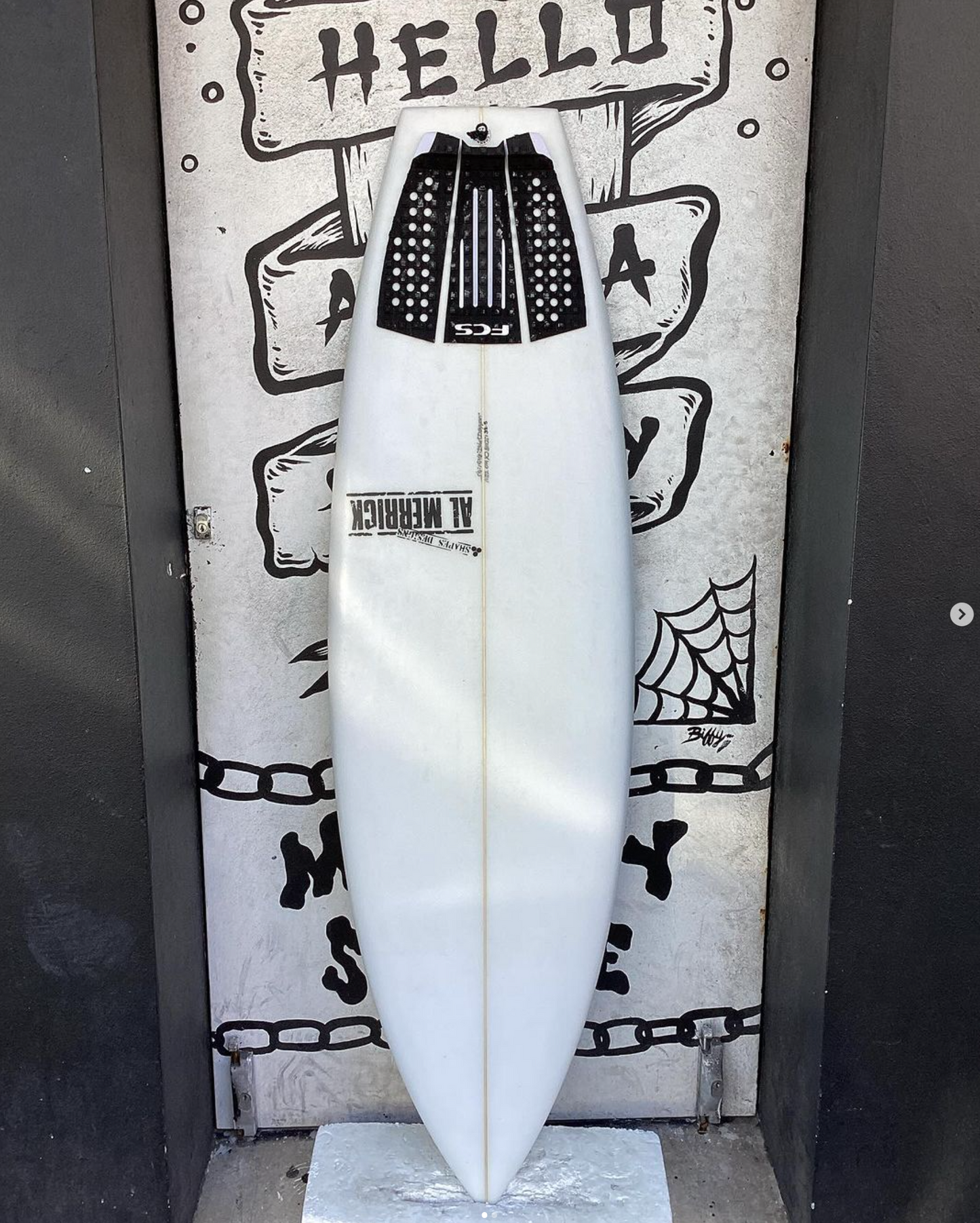 USED - 5'9 NECK BEARD 2 (32.5L)