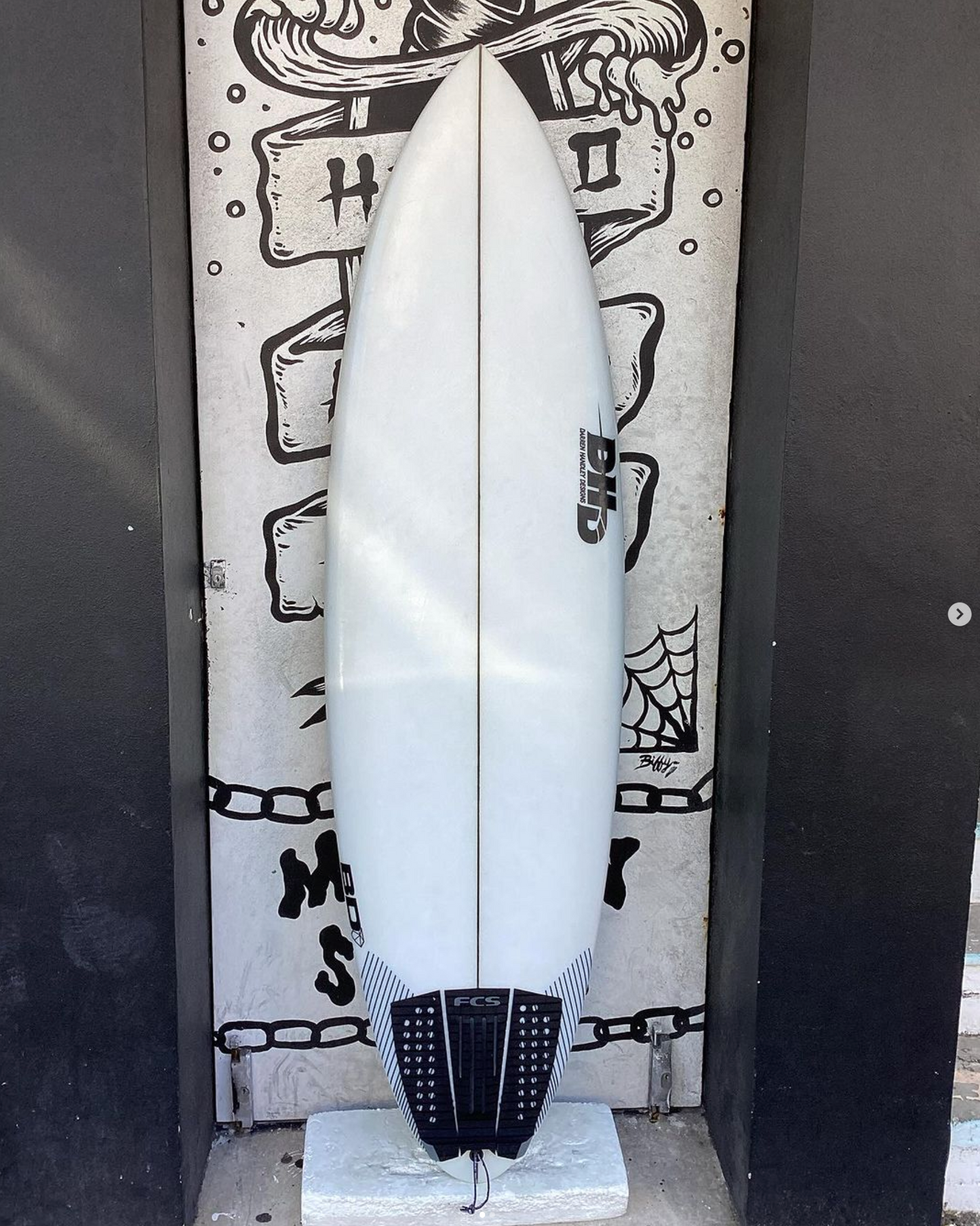 USED - 6'8 BLACK DIAMOND (46L)