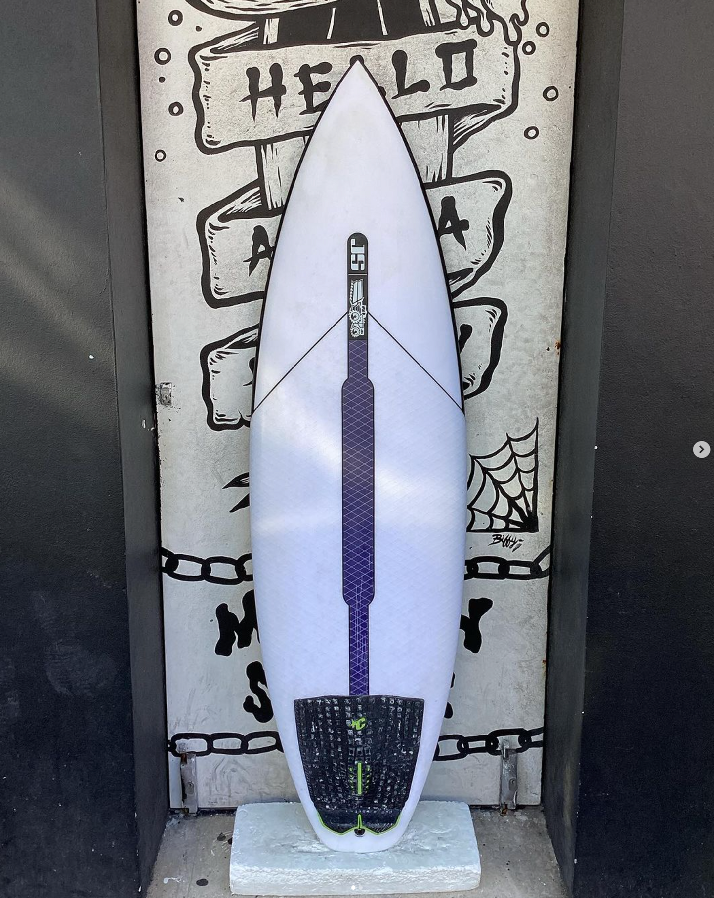 USED - 6'1 XERO (39L)