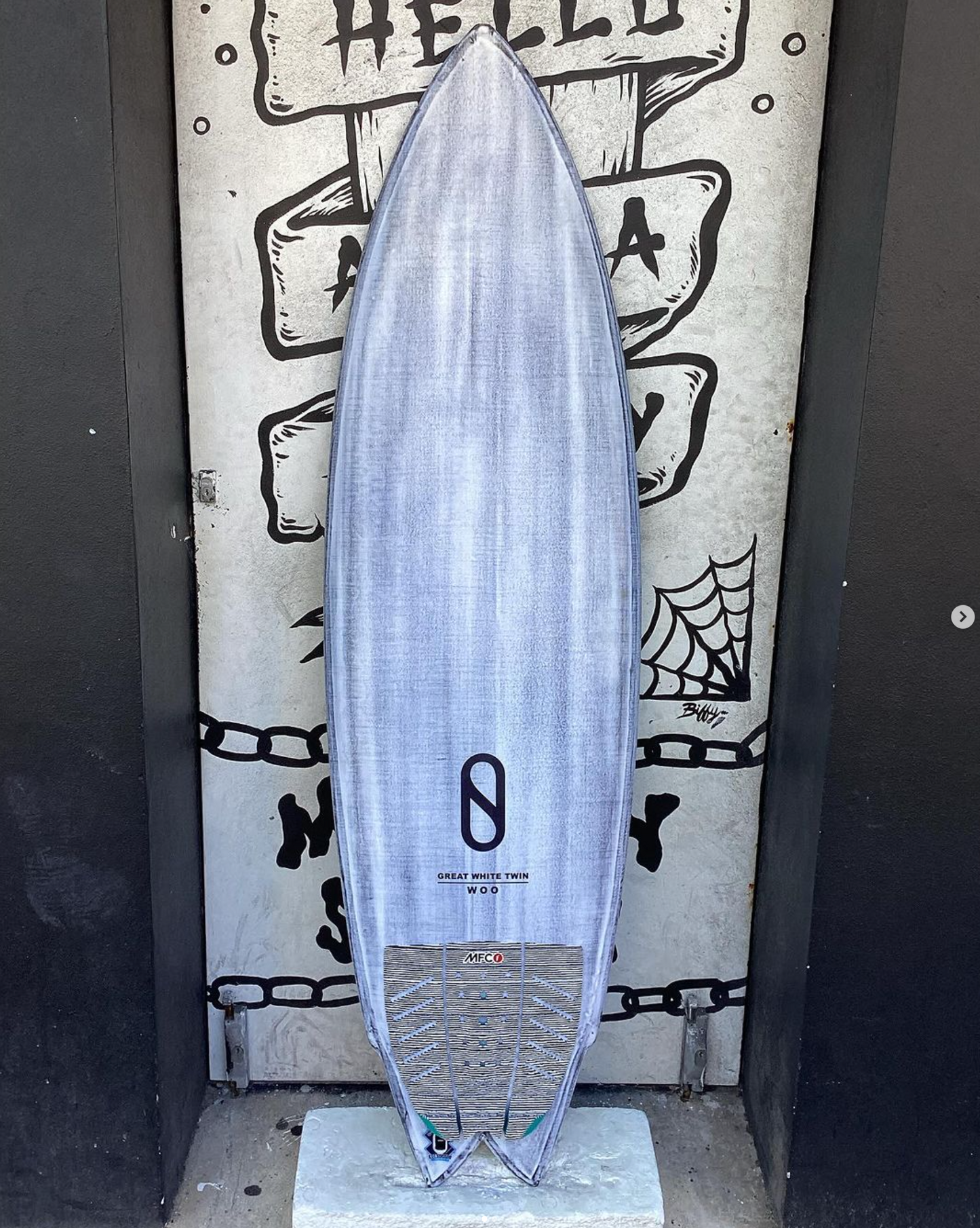USED - 6'0 GREAT WHITE TWIN (36L)