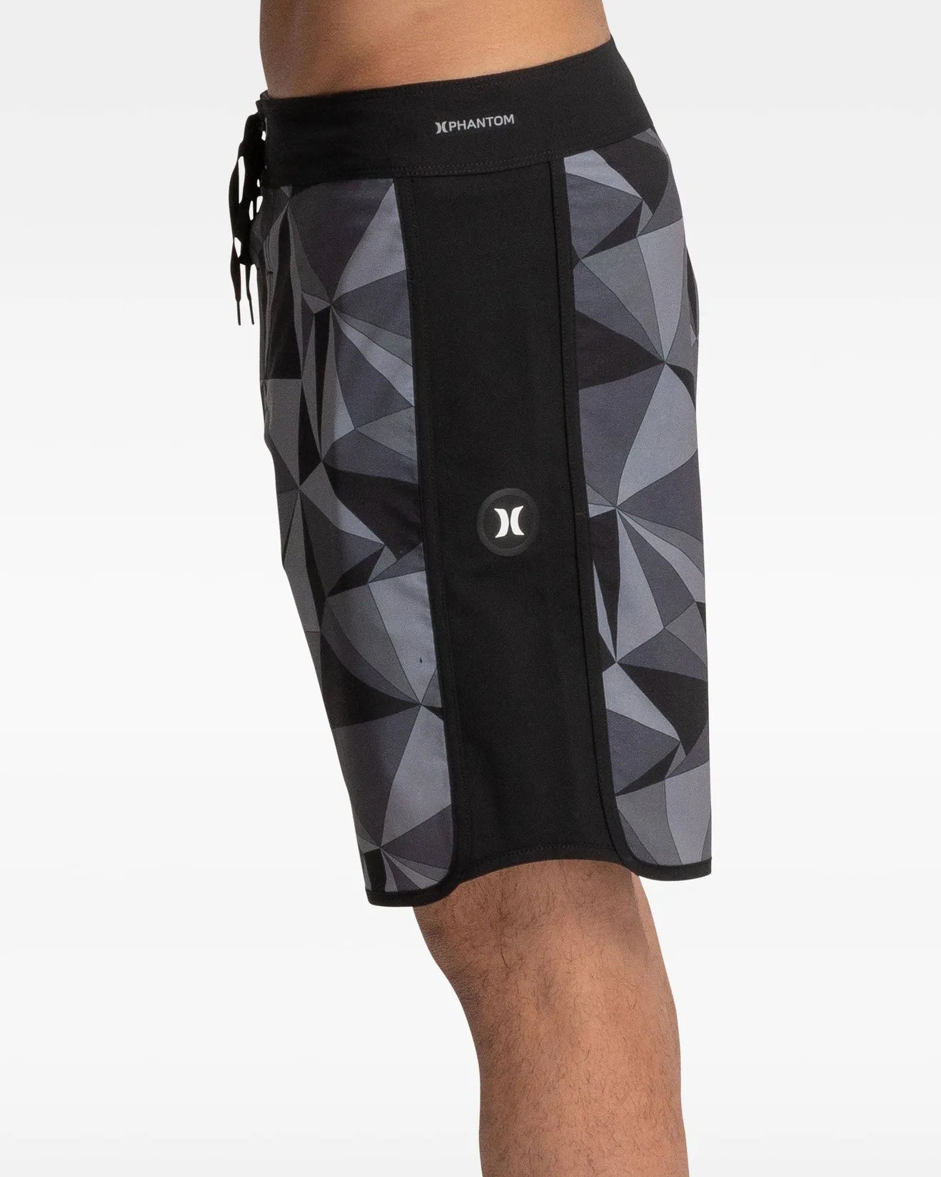 PHANTOM SWEEP GEO BOARDSHORT - BLACK