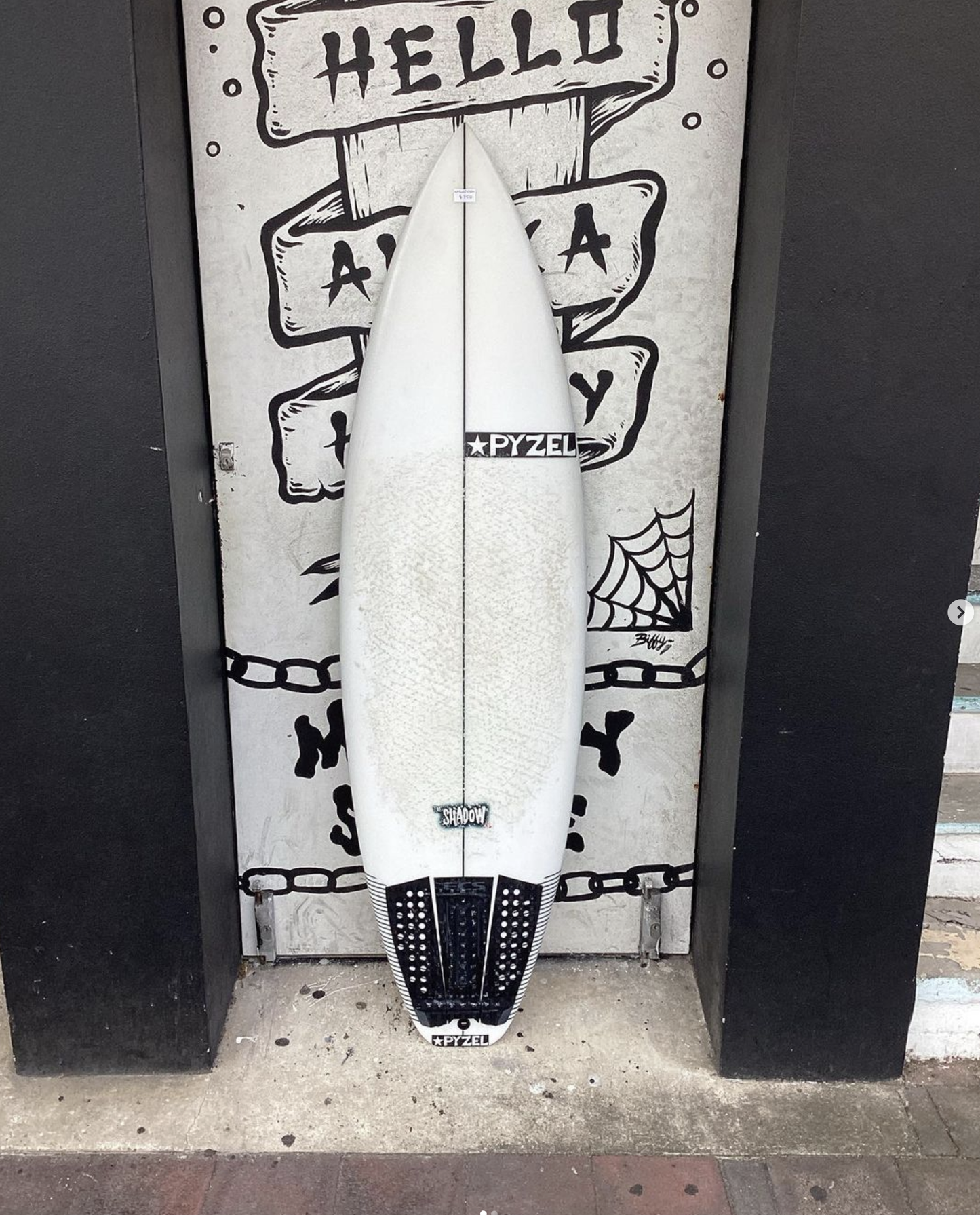 USED - 5'10 PYZEL SHADOW