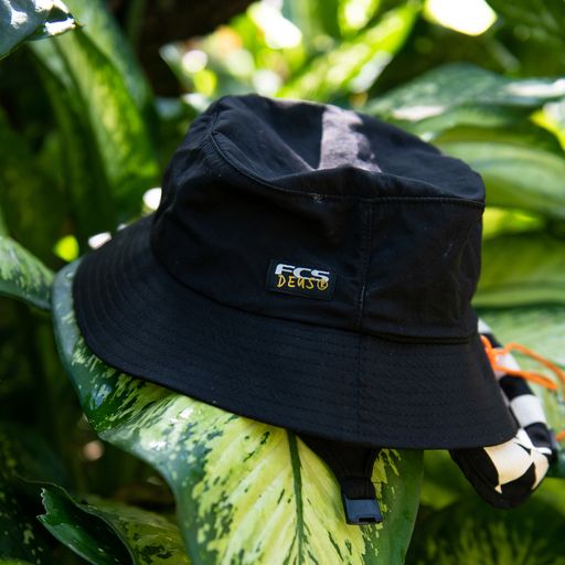 DEUS SURF BUCKET HAT BLACK