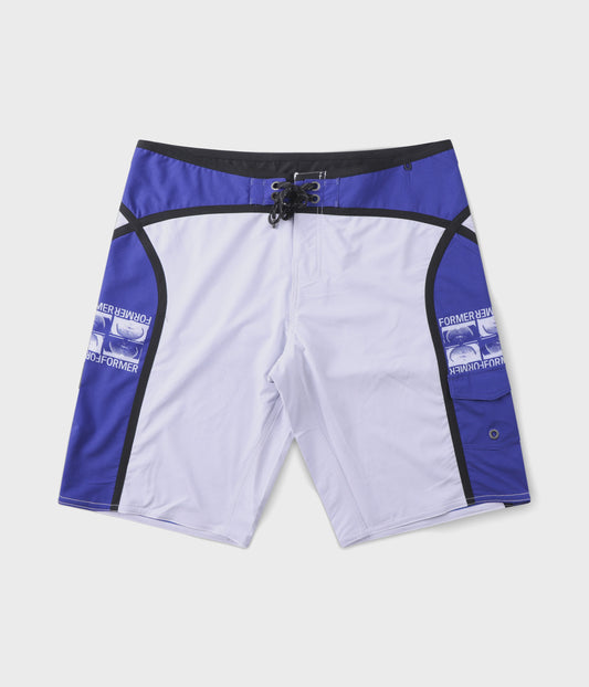 Chun 21" Trunk - White Blue