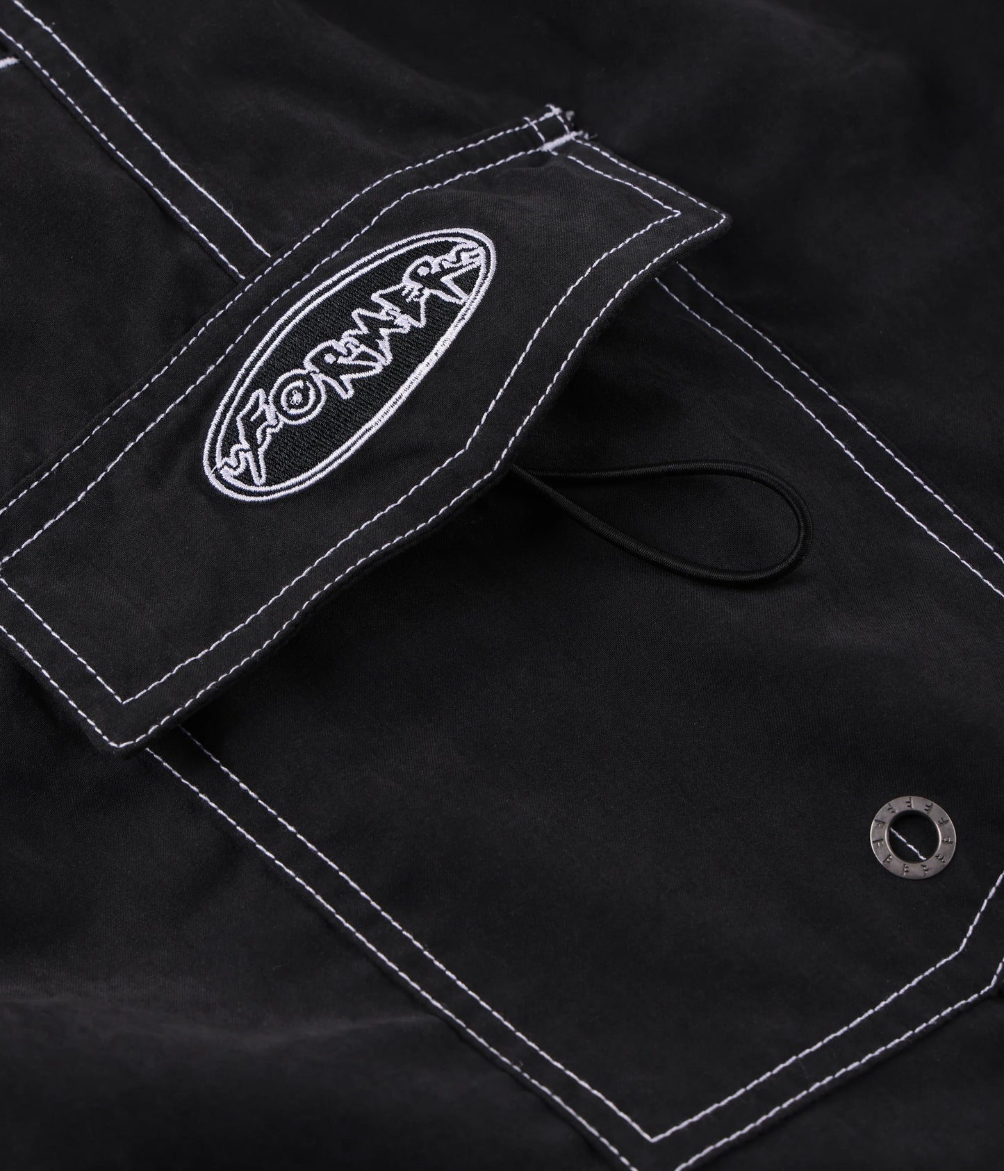 Swans Flatline Cargo Trunk - Black