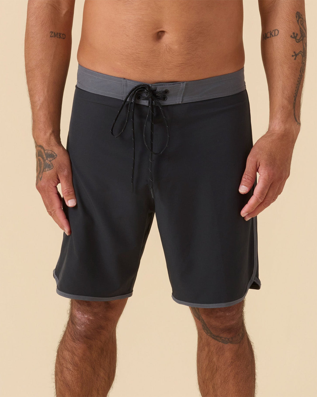 Outerknown All Time Scallop 18" Trunk - Bright Black