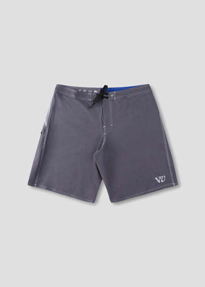 Rivvia Frequency 21" Trunk - Grey