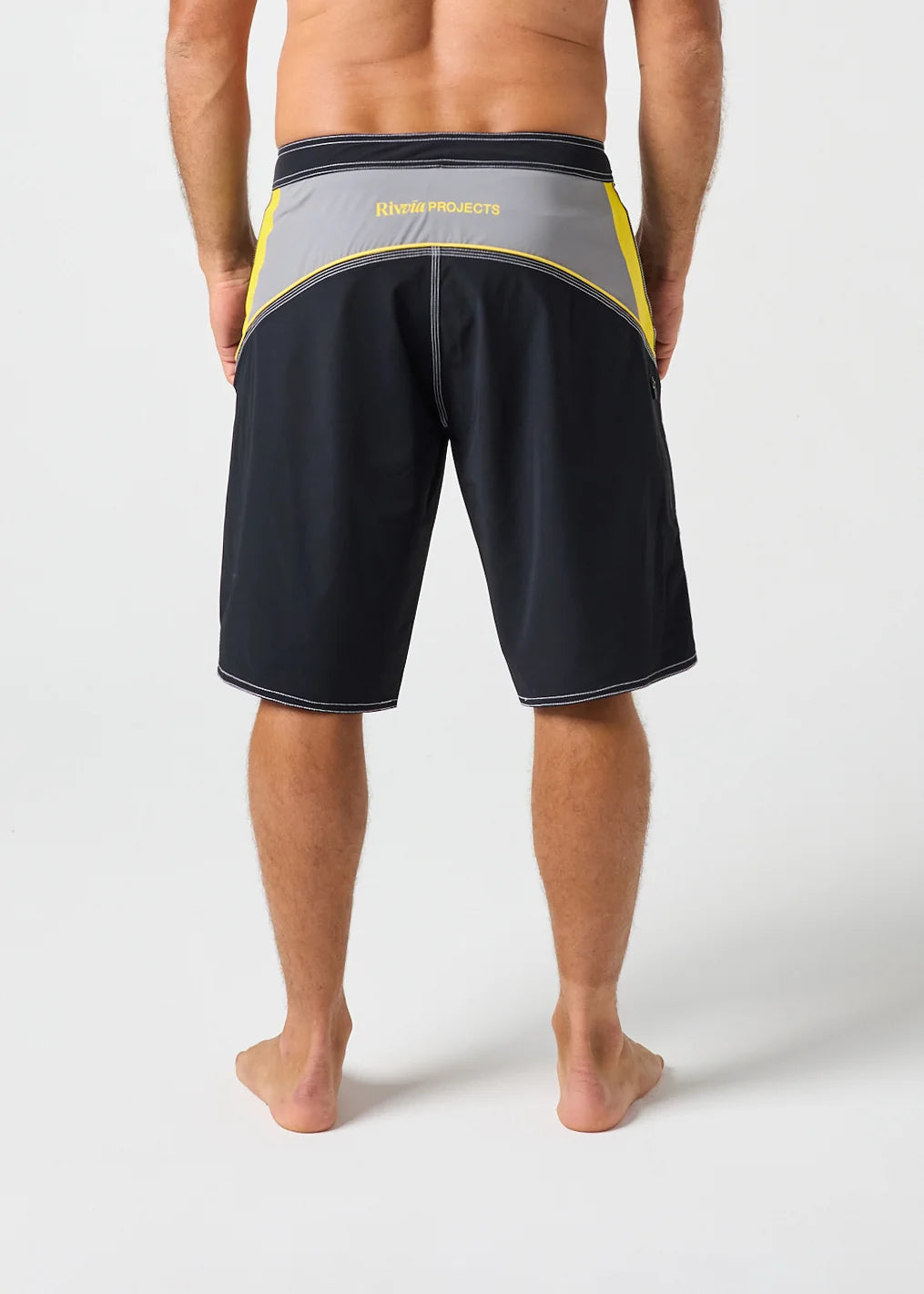 Rivvia Frequency 21" Oval Graf Trunk - Black/Yellow