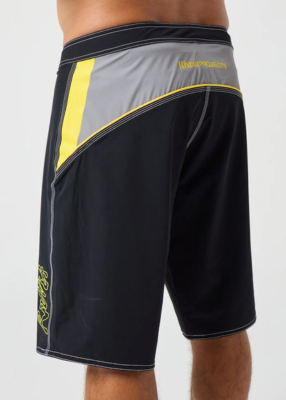 Rivvia Frequency 21" Oval Graf Trunk - Black/Yellow