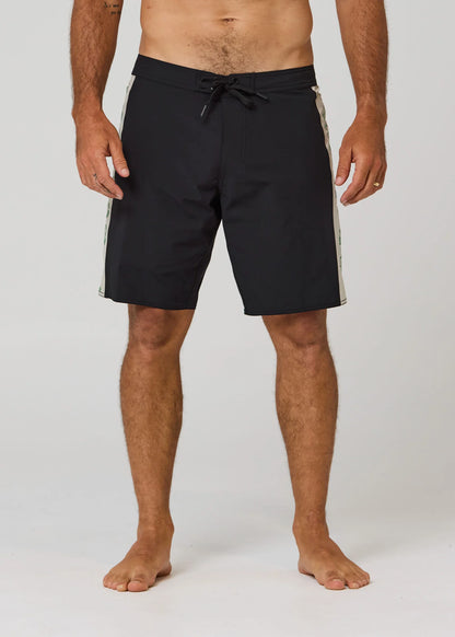 Disclosure 19" Wallflower Trunk - Black/Bone