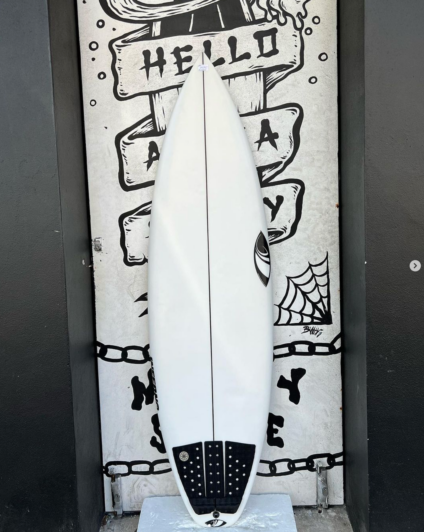 USED - 5'11 INFERNO 72 (29.2L)