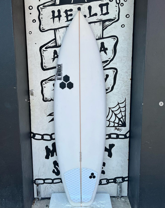 USED - 5'11 ROCKET WIDE (34.4L)
