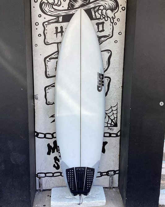 USED - 6'8 BLACK DIAMOND (46L)